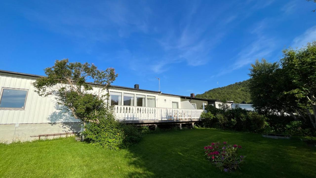 Apartmán Koselig Hus Til Leie Pa Stokmarknes I Vesteralen Exteriér fotografie